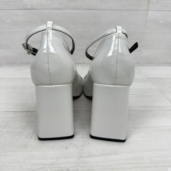 Schutz Size 8.5 B Dorothy High Block Heels Patent Leather Black White W/ FLAW - Picture 4 of 12